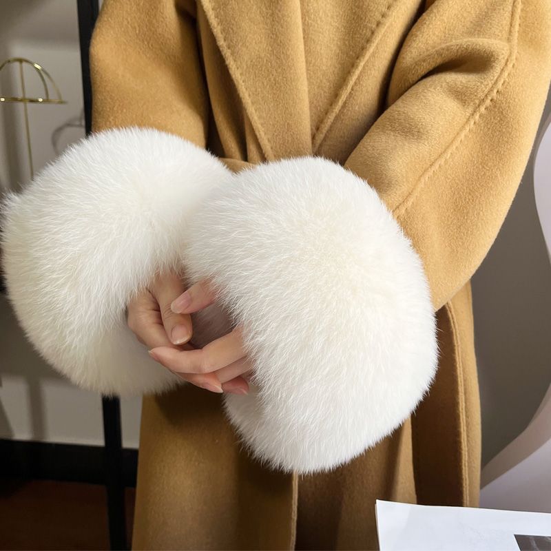 Autumn and Winter Popular Fur Sleeves, Wrist Cuffs, Imitation Fox Fur Short Fur, Rabbit Fur Wristbands, Plush Bracelets, Women's Sleeves