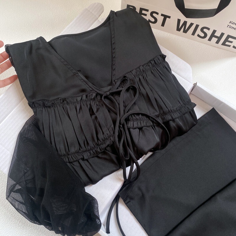 Spring 2026 Women's Elegant Ice Silk Pajamas, Korean Style Doll Outfit, Satin Loungewear Set, Suitable for Wearing Outside in Summer Spring 2026 Women's Elegant Ice Silk Pajamas, Korean Style Doll Outfit, Satin Loungewear Set, Suitable for Wearing Outside in Summer