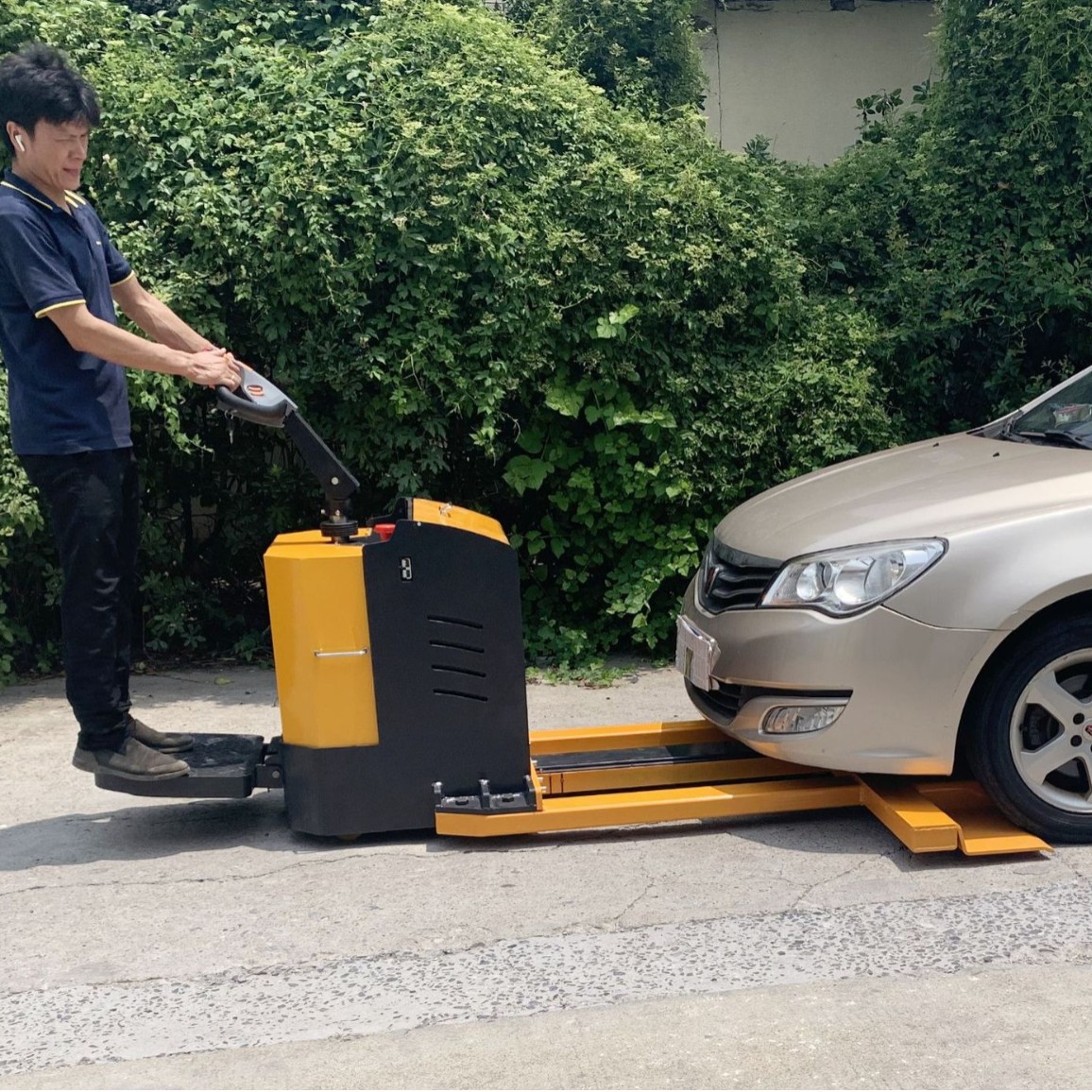 3吨经济型汽车移车器挪车器物业移车道路救援拖车器电动搬运车