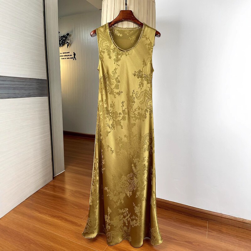 Drapey Bias-Cut Acetate Satin Jacquard Vest Dress for Women Summer Elegant Elegant U-Neck Slim Waist Dress Long Drapey Bias-Cut Acetate Satin Jacquard Vest Dress for Women Summer Elegant Elegant U-Neck Slim Waist Dress Long