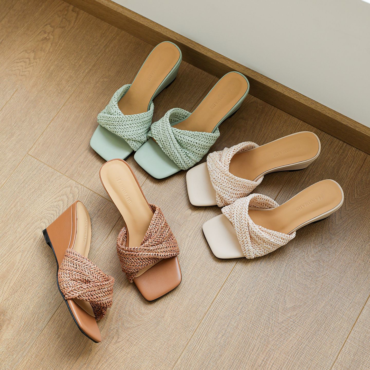 Sandal cao gót nữ quai chéo mũi vuông hở ngón, gót thô 6 cm — Cao gót màu trắng gạo 6 cm