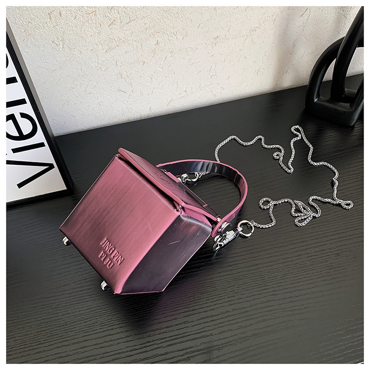 Bolso de hombro de mano con correa de cadena y diseño de azúcar pequeño de color gradual, de moda, 2023_voghion.com
