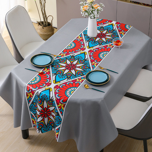 A round tablecloth made of waterproof, oilproof, and heat-resistant PVC, suitable for tables, dining tables, and tea tables, with one piece for wholesale.