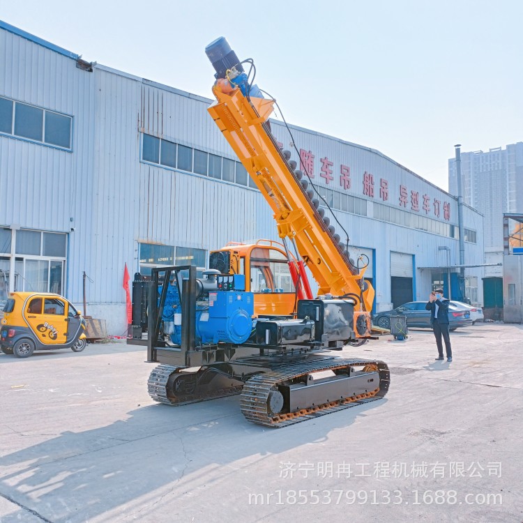 电动光伏打桩机