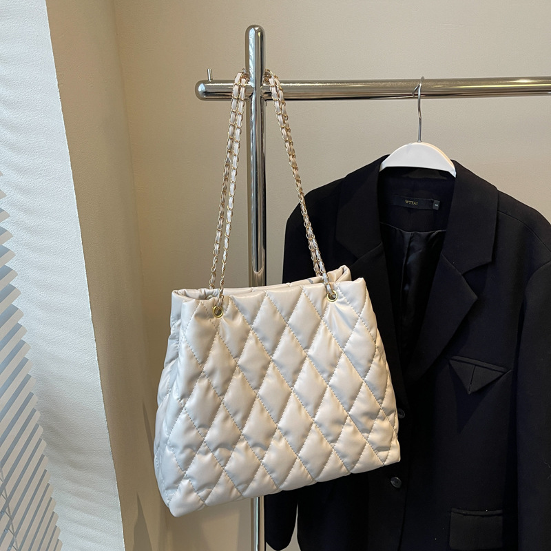 2024 invierno nuevo estilo de moda simple ocio de gran capacidad bolso de viaje ocio de aire extranjero bolso de hombro