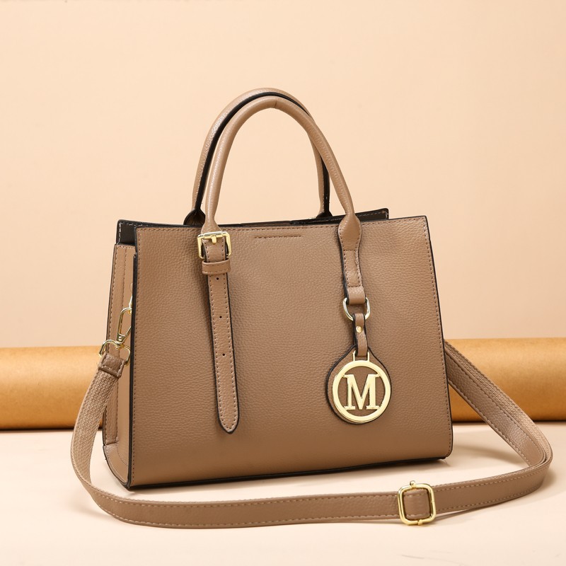 Bolsas de mano al por mayor transfronterizas 2024 nuevas bolsas de lujo ligeras para viajar, bolsas de mujer de gran capacidad, bolsas de mujer de cuero suave.