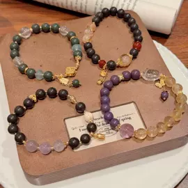 项链;耳钉;手链