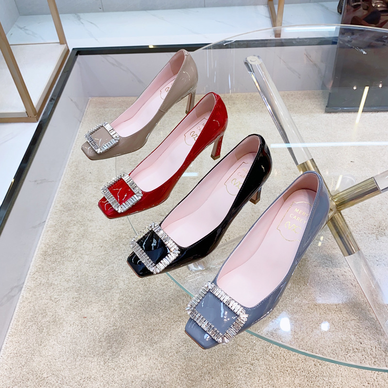 RV方扣高跟鞋女漆皮单鞋浅口细跟方头水钻OL通勤时尚气质单鞋