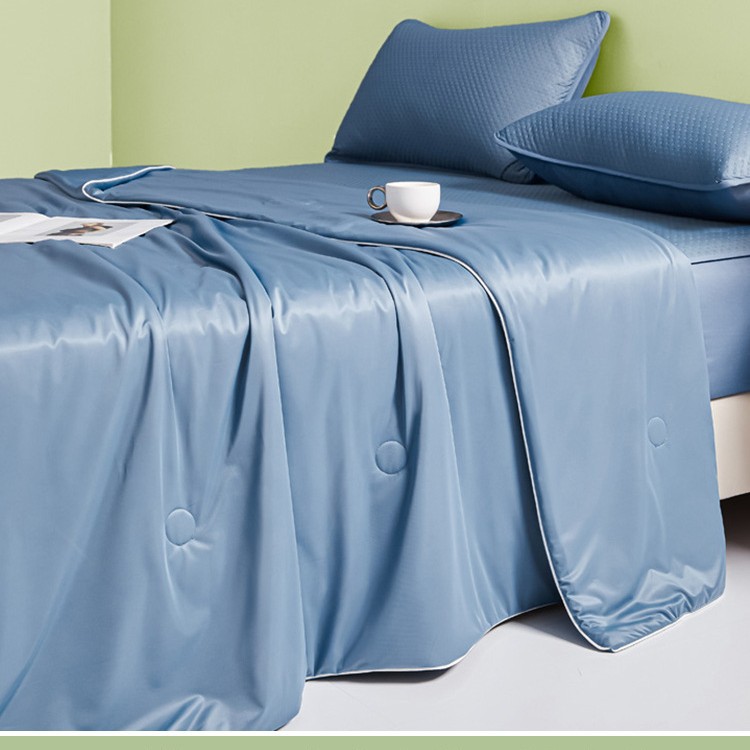 Sensación fresca de verano Clase A seda de hielo edredón fresco de verano juego de cuatro piezas sedoso sueño desnudo edredón de aire acondicionado sábana ropa de cama