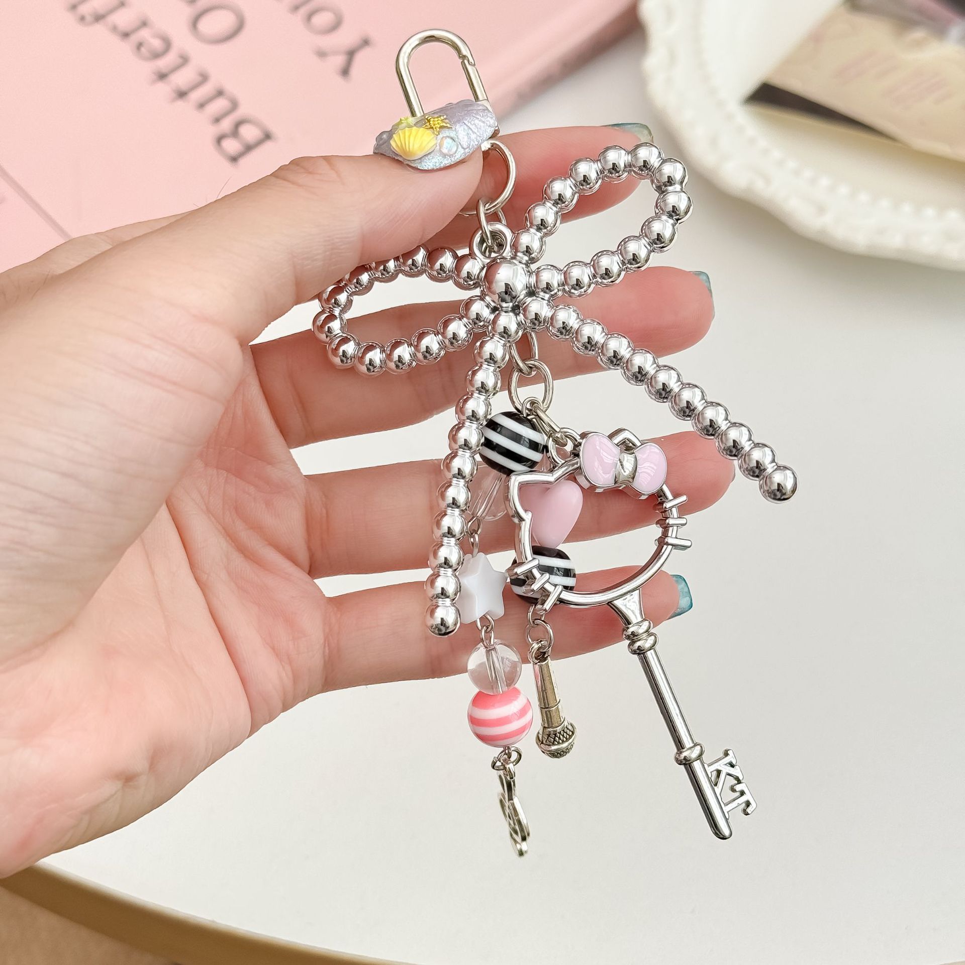 Sweet Cool Girl Kt Cat Key Bag Pendant Personalized Musical Note Microphone Mobile Phone Chain Bow Small Gift Pendant