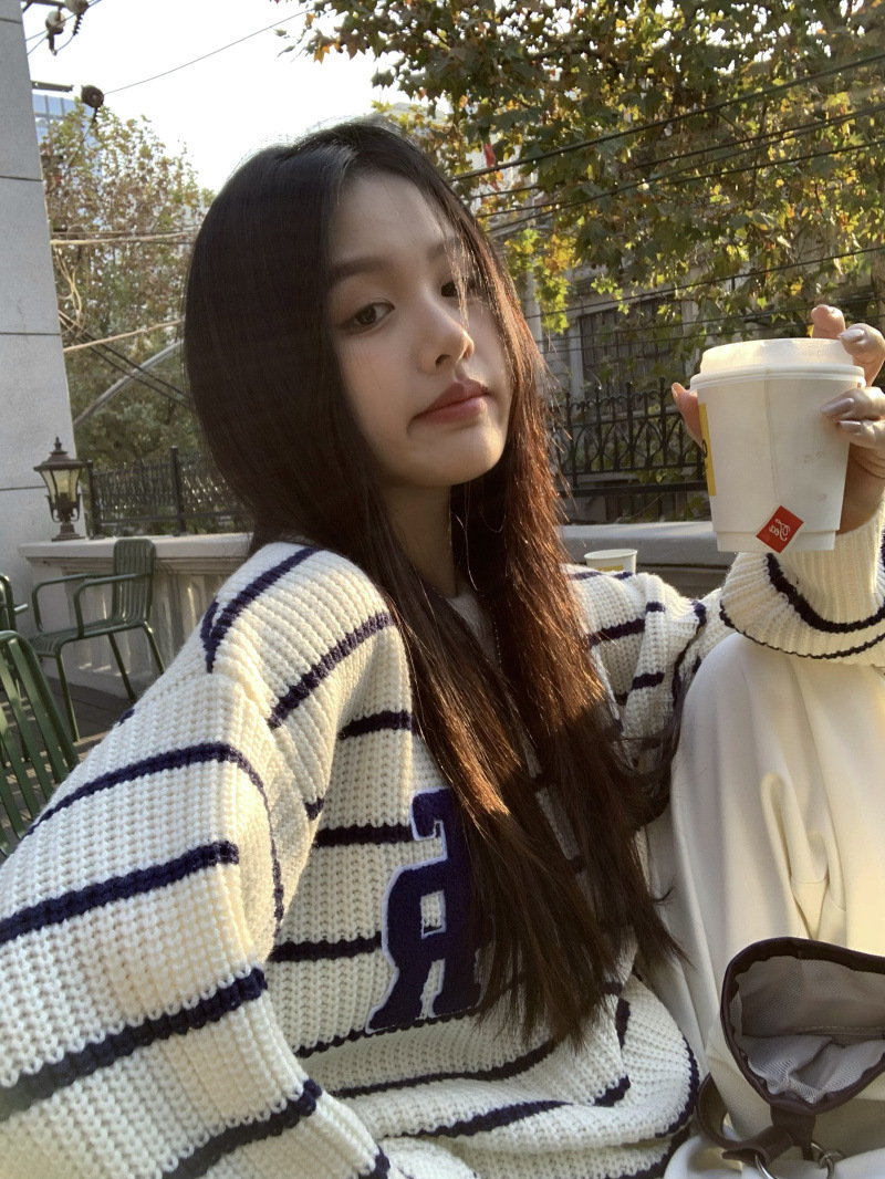 大码撞色圆领毛衣女 慵懒风ins刺绣套头针织衫日系小个子毛线外套