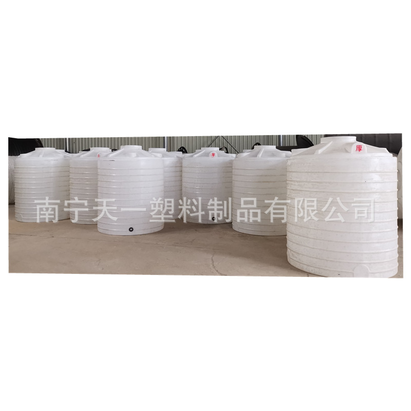 供应3吨储水罐,5方果园蓄水箱,6吨塑料水塔,10立方塑料水箱耐腐蚀