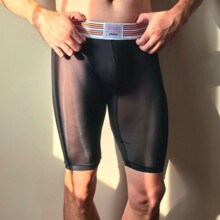 ���Խ���ʵ�ġ���ʿ͸���Ը�͸���޺��ٸɳ����˶��ڿ�AD7374