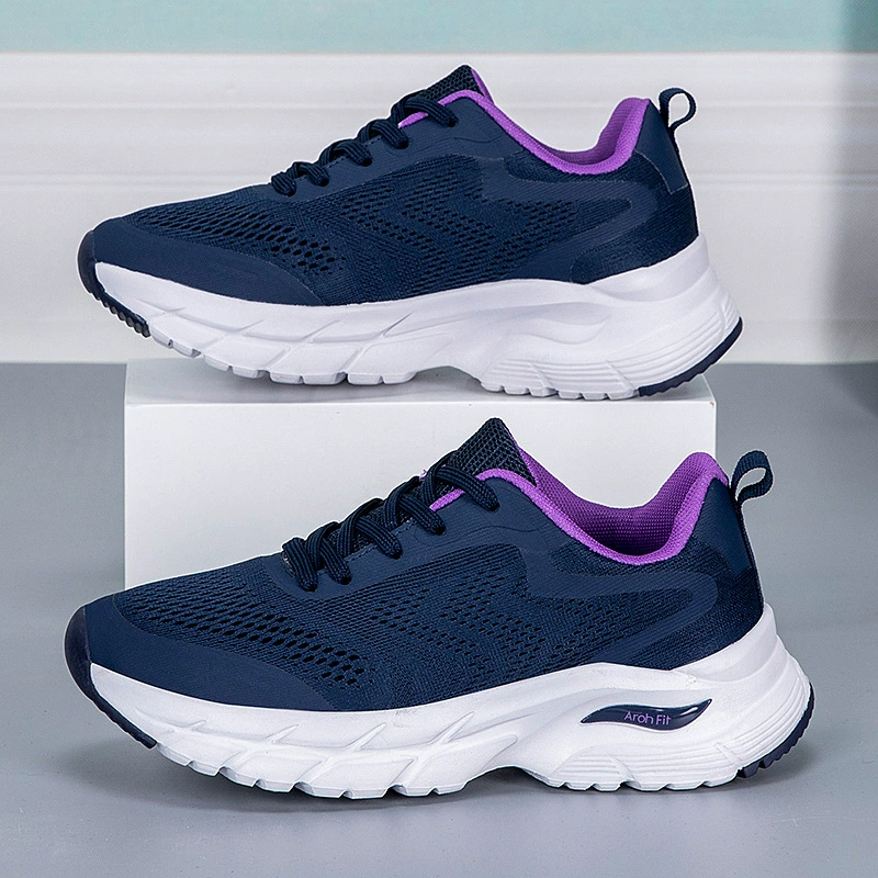 2025 Женская спортивная обувь весна и осень летающая ткачество, дышащая мягкая подошва, легкая дикая повседневная обувь, беговая обувь мама обувь