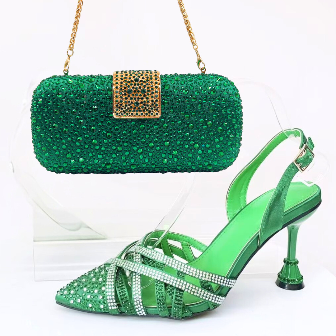 Selección estricta de zapatos de diseño italiano, nuevas sandalias de tacón alto, banquete de boda, zapatos de mujer de diamante de punta