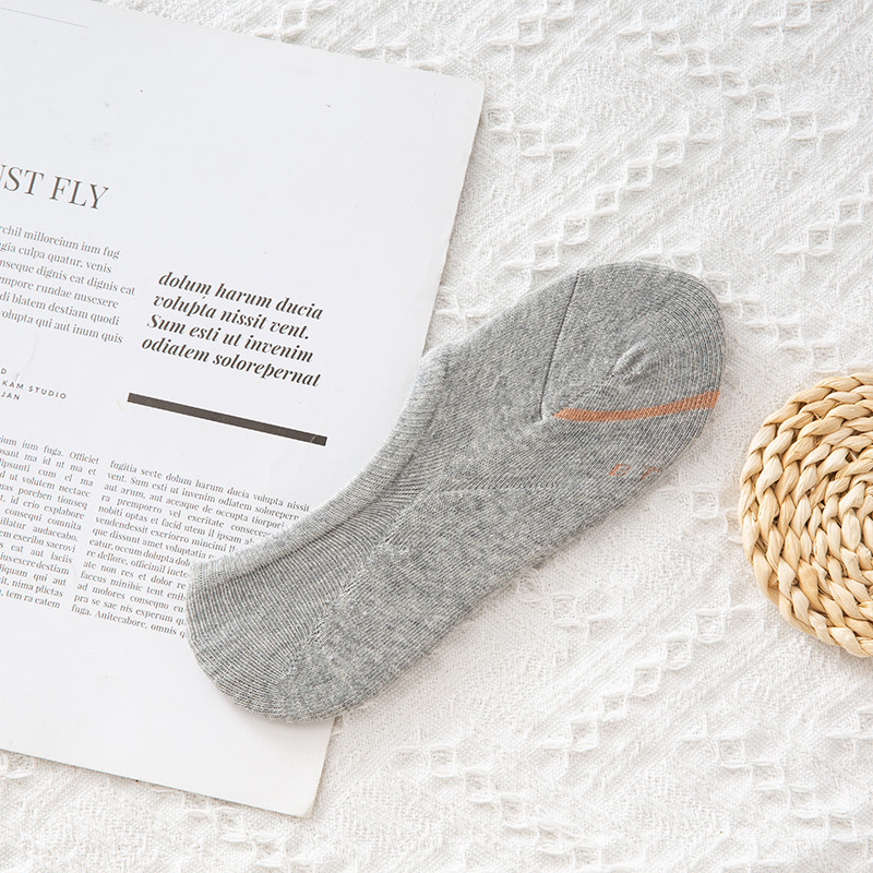 Suministro directo de fábrica de 6 pares de calcetines de algodón de punto en una bolsa, calcetines invisibles de boca baja, calcetines cortos antideslizantes de algodón peinado para hombres y mujeres