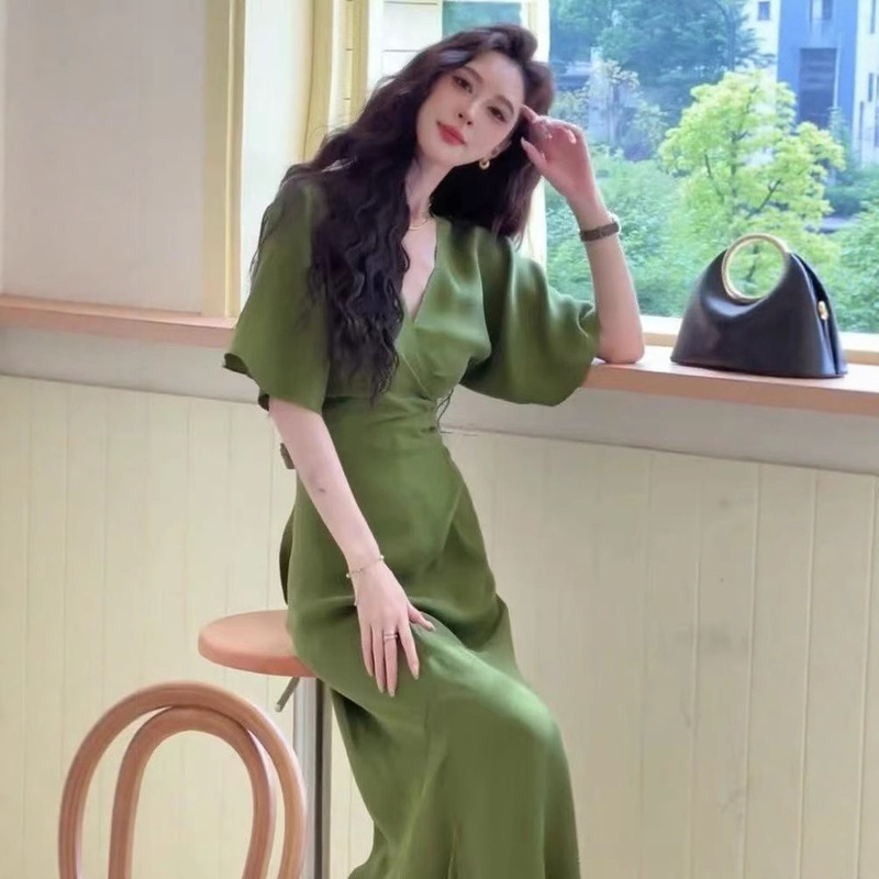 Syfs9131 French Elegant Elegant Green Dress Women's 2025 Summer New Fashion V Neck Slim Long Skirt