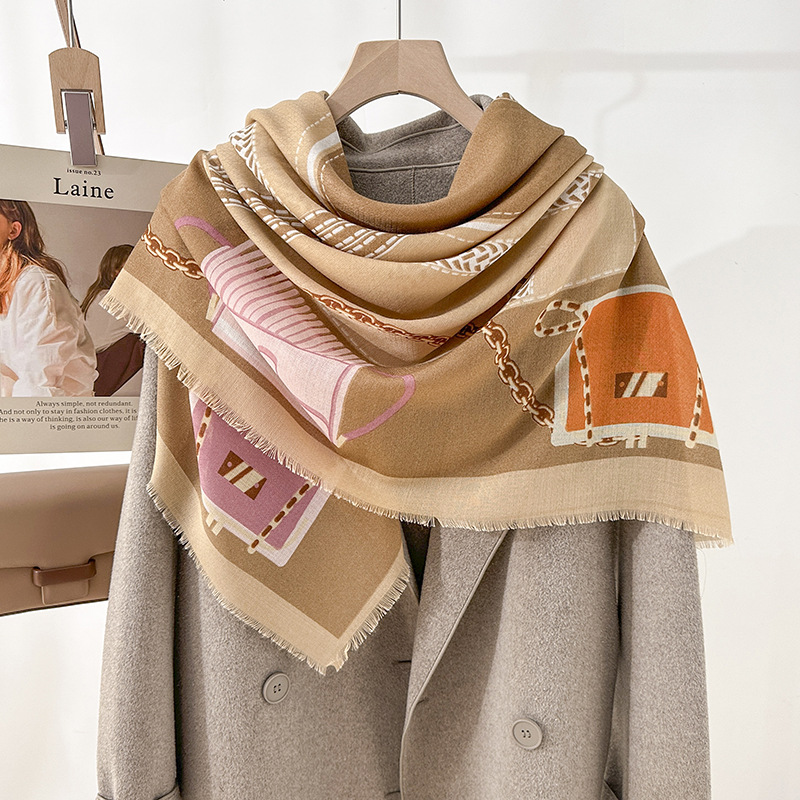 Tendencia de moda primavera y otoño regalos de vacaciones de madres delgados bufandas cuadradas de barbas cortas coreanas de nicho de alta calidad chal retro