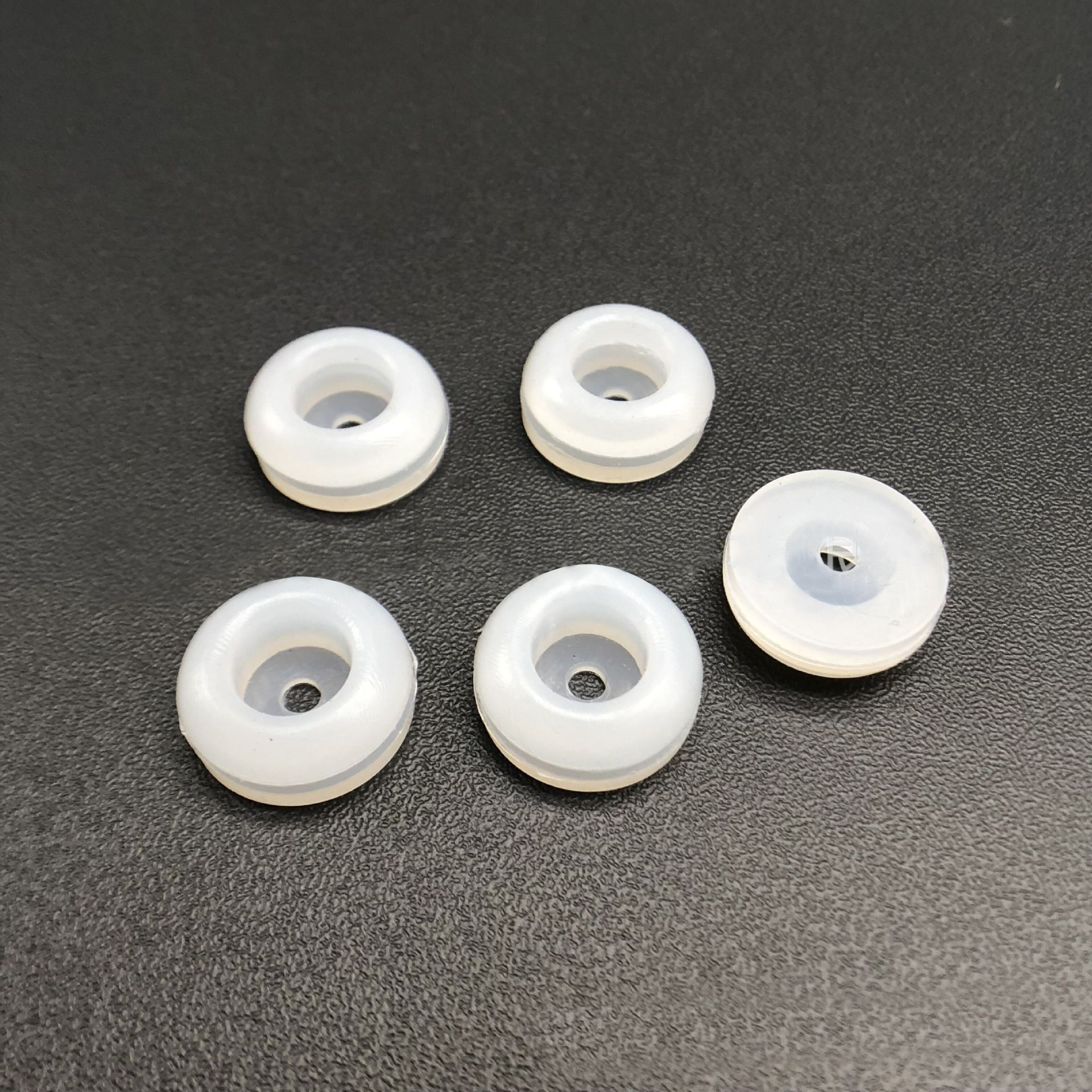 厂家直销10mm孔灯具双面防水密封塞15*4mm硅胶防尘塞双面护线孔塞