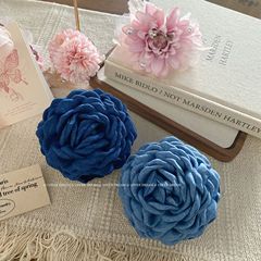 韓国の新型CAROと同じ種類の乾燥バラの花のヘアピンの甘い後頭部はデニムの布芸の髪飾りを挟みます。