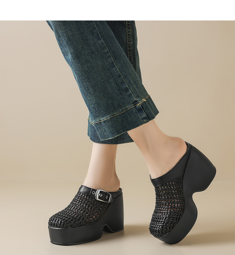 Dép sandal nữ đế xuồng cao gót 11 cm, kiểu mule khoét lỗ, gót wedge La Mã — đen, bạc chi tiết 13