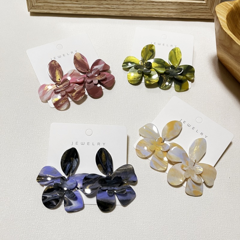1 Pair Exaggerated Sweet Flower Stoving Varnish Acetic Acid Sheets Ear Studs display picture 3