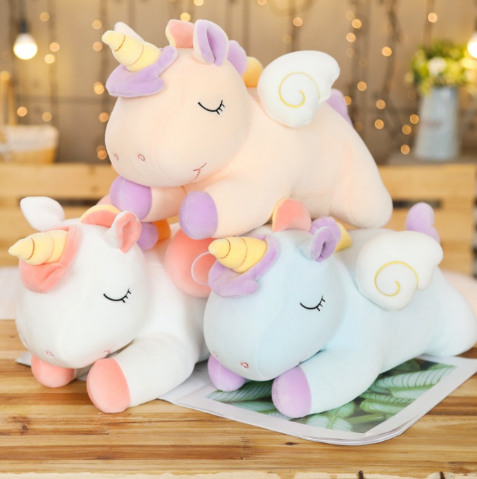 Lying unicorn 40cm / Random colors