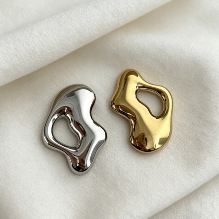 European and American style design alloy unique-shaped brooch for sweaters, suits, scarves, dresses, and decorative fasteners European and American style design alloy unique-shaped brooch for sweaters, suits, scarves, dresses, and decorative fasteners