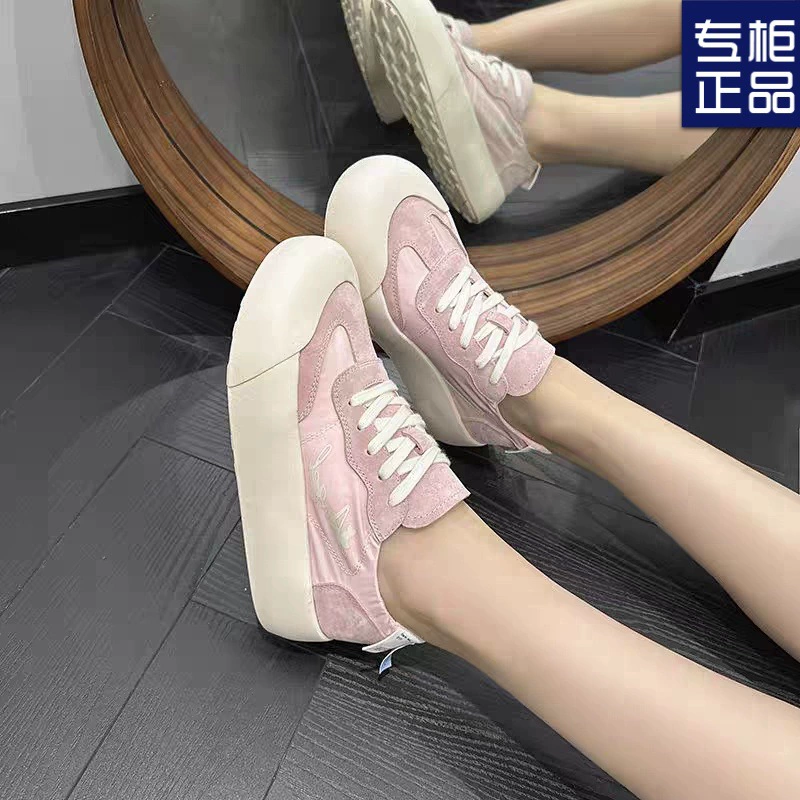 Дышащая женская новая спортивная обувь на мягкой подошве, белые туфли на толстой подошве 2025, повседневная обувь, летняя легкая универсальная обувь для женщин