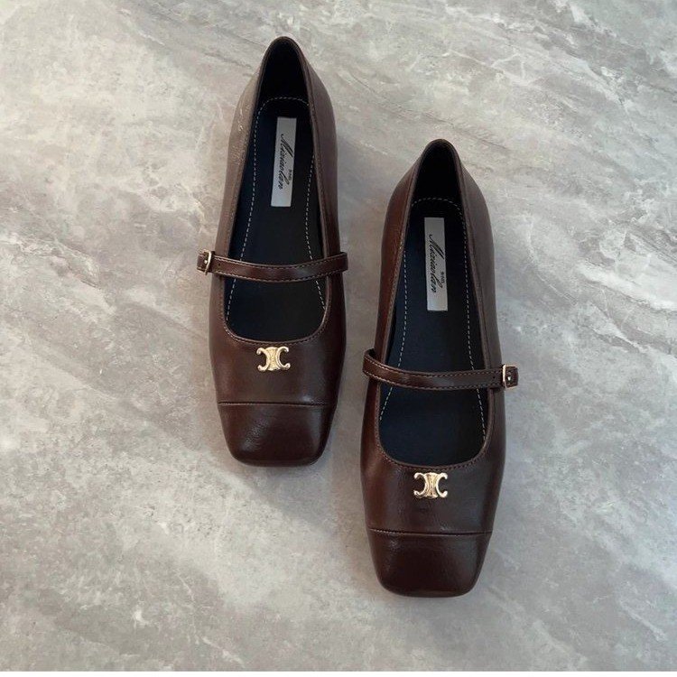 Zapatos Retro Francés Marie Zapatos de cabeza cuadrada con una boca superficial Otoño 2025 nuevos zapatos de cuero suave con suela plana para mujeres