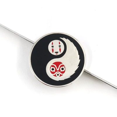 Spirited Away Faceless Male Ghost Princess Yin and Yang Badge Fantasy Adventure Animated Movie Inspired Enamel Pin (Yaxa sancaqları) - silver