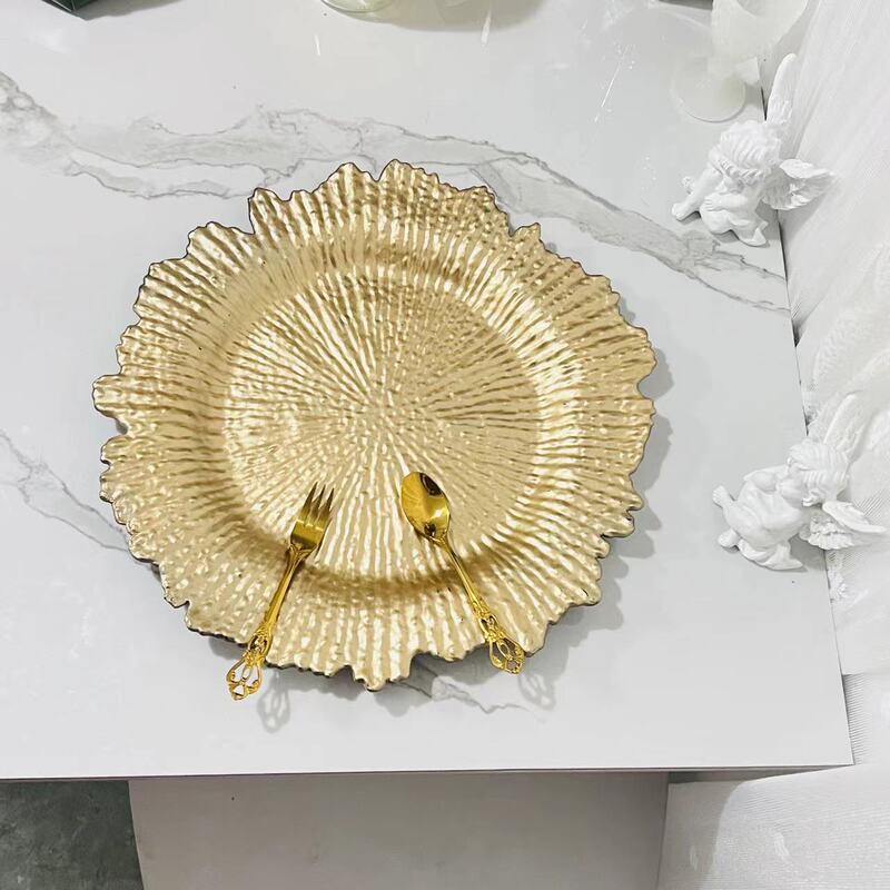 Western plate wedding color can be set wedding hotel party metal spray paint decorative plastic plate chargerplate