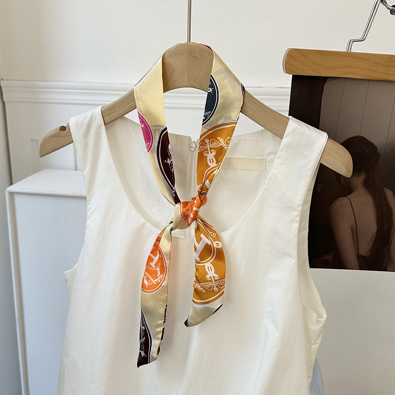 Pañuelo de seda, tira larga, sentido de alta gama, nuevo pañuelo de seda de imitación, pañuelo en la cabeza, cinturón para el cabello, bolso para el cabello atado, cinturón decorativo con serpentina