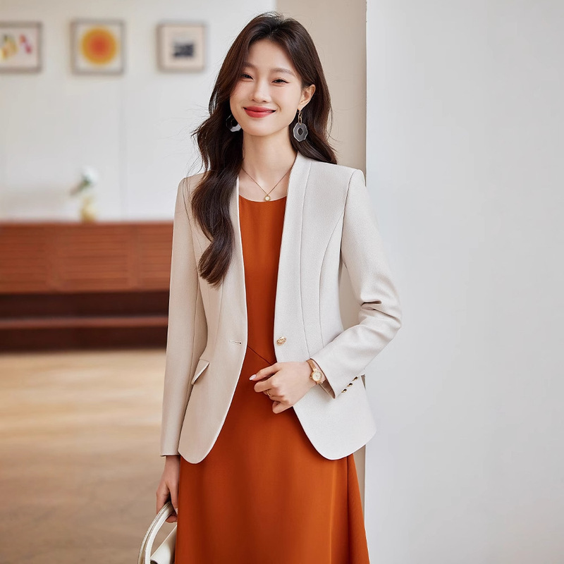 Oatmeal-Colored Blazer for Women, 2026 Autumn New Style, Elegant Professional Attire, High-End Ol Collarless Suit Dress Oatmeal-Colored Blazer for Women, 2026 Autumn New Style, Elegant Professional Attire, High-End Ol Collarless Suit Dress