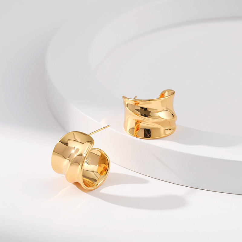 Pendientes de latón con baño de 18k con diseño asimétrico en forma de C, estilo moderno y minimalista para mujer, mayorista