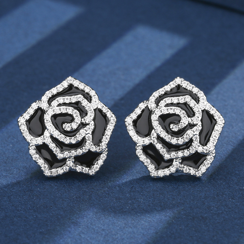 Producto popular Zhuang Shengsheng joyería fondo de cobre chapado en oro simulación diamante blanco micro incrustado rosa oscura traje de lujo ligero de alta gama mujer