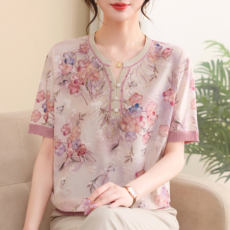 Mom's Summer Knitwear Short-Sleeve Chinese Style T-Shirt, Stylish Ice Silk Top for Middle-Aged and Elderly Women Mom's Summer Knitwear Short-Sleeve Chinese Style T-Shirt, Stylish Ice Silk Top for Middle-Aged and Elderly Women