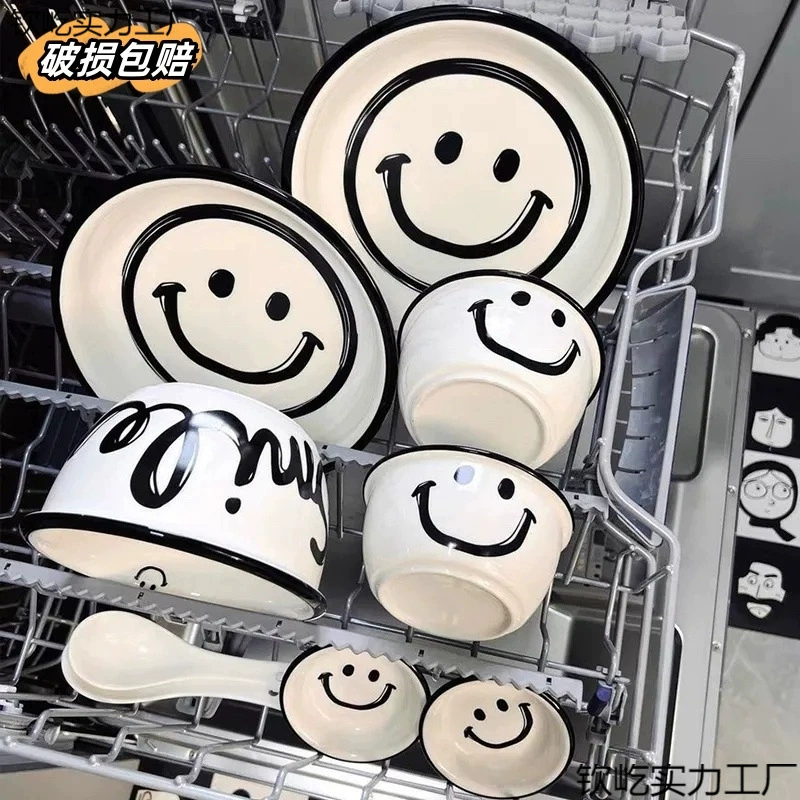 Набор керамических мисок и тарелок, красивая рисовая миска, милая домашняя тарелка, простая посуда, фарфоровая посуда с улыбающимся лицом