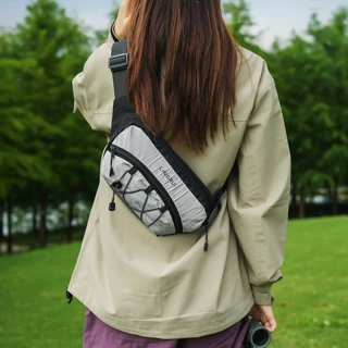 新款户外运动胸包2026男女同款轻便休闲斜挎包大容量尼龙单肩背包