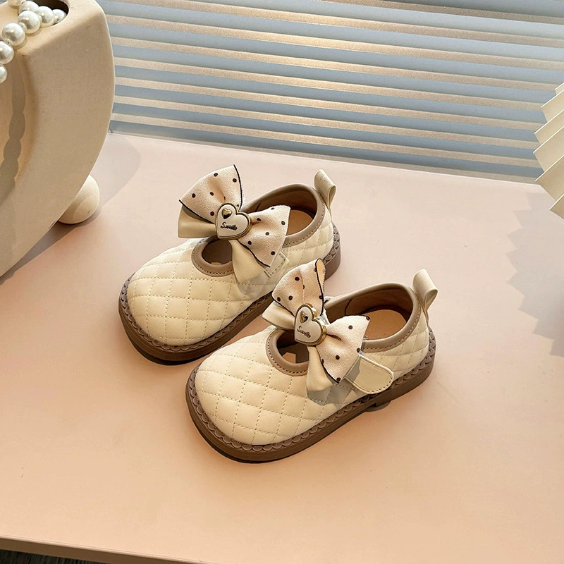 Детские туфли для девочек, кожаные ботиночки, весна 2025, мягкие нескользящие балетки для малышей, туфли для девочек с бантом, нескользящая мягкая подошва