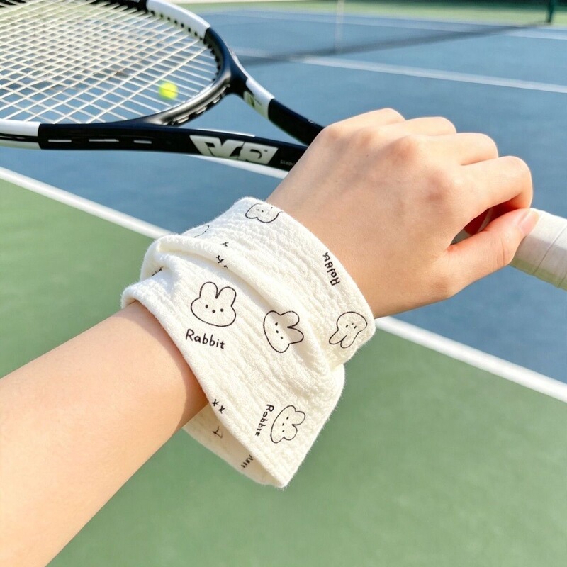 Triangle towel wristband for women, sweat-absorbing and sweat-wiping, for running, yoga, fitness, badminton, basketball, tennis, quick-drying towel for men