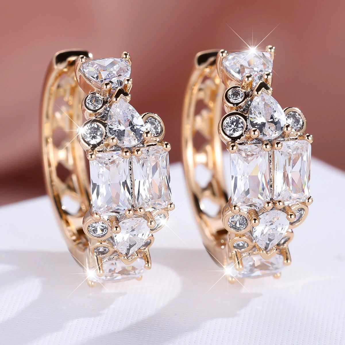 Fashionable rectangular universal earrings, light luxury style
