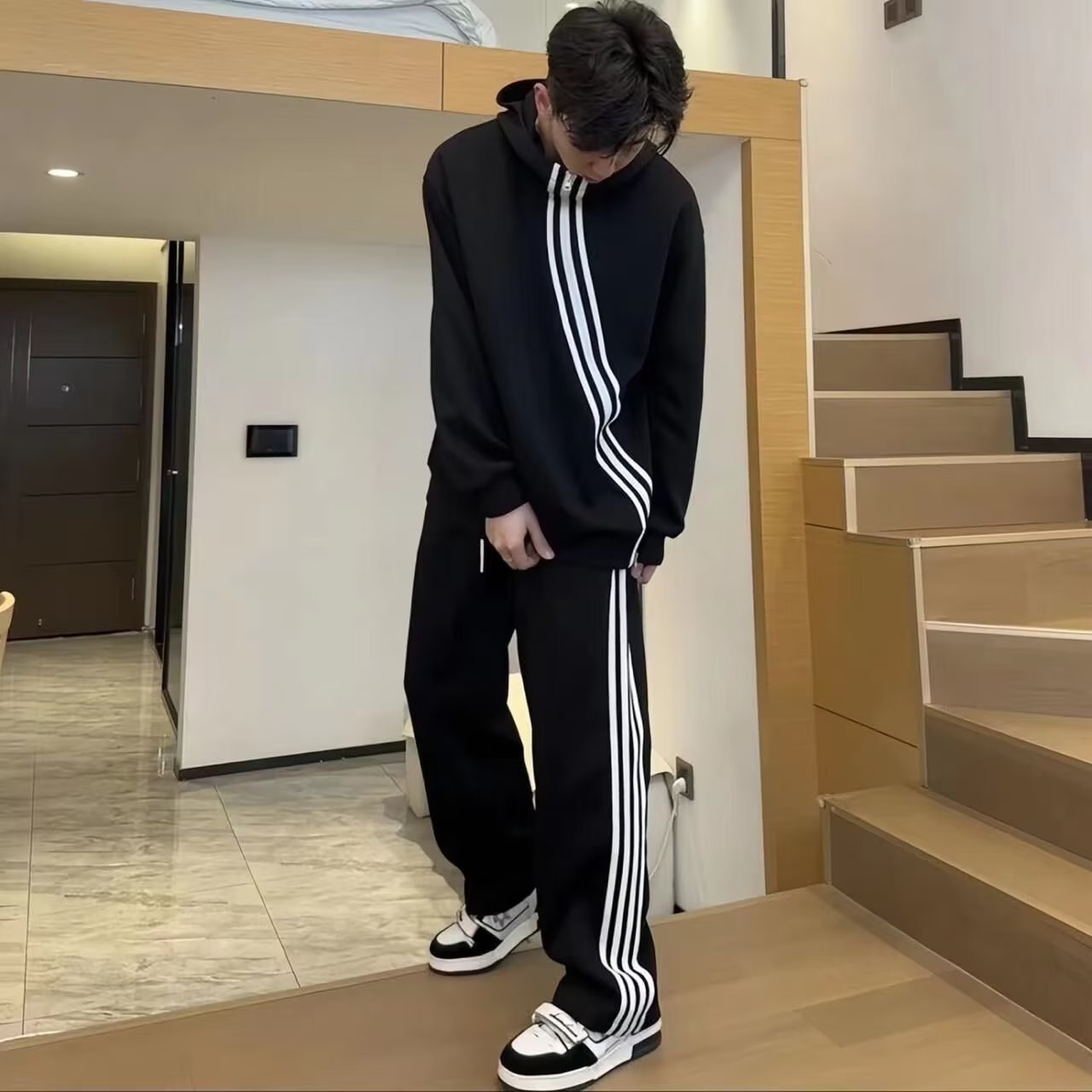 Autumn New Men's Sports Stripe Casual Style Student Loose Trendy Sweatshirt Jacket Straight Casual Pants Set