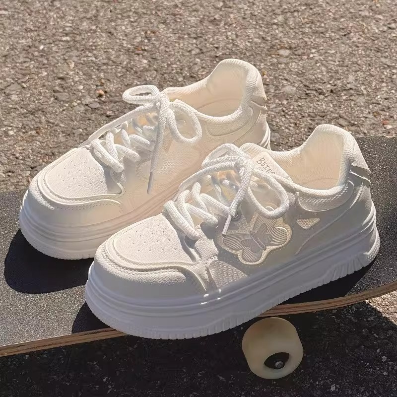 White summer breathable children's sneakers for students