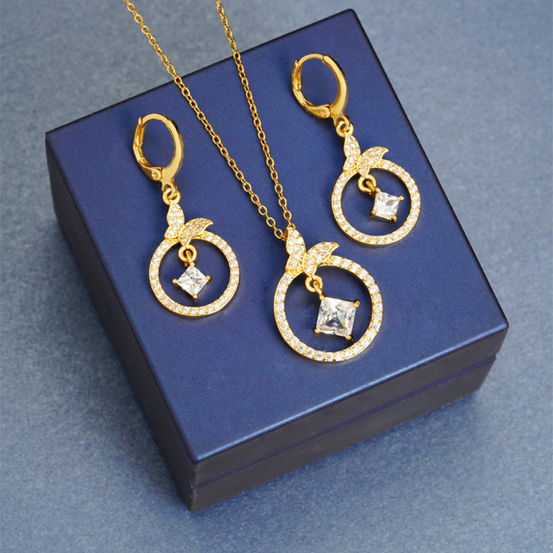 Viento ligero de lujo vietnamita diseño de collar de oro de arena sensación de mariposa aretes de borda redonda versátiles joyas no se desvanecen