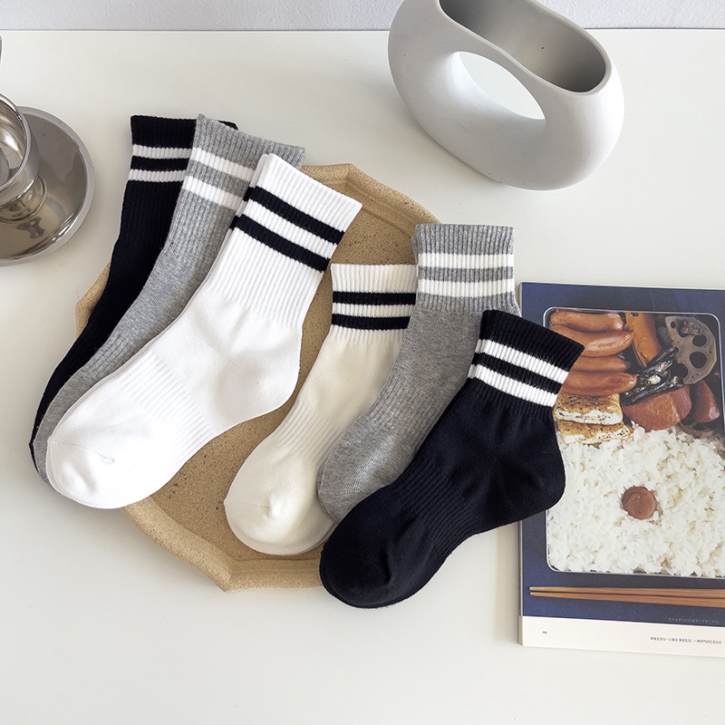 Women socks spring and autumn tube socks couples men and women with shark pants Youth student socks combed cotton socks wholesale sock