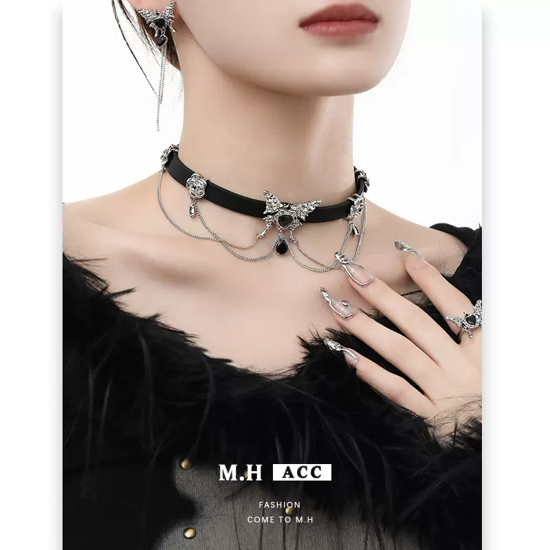 原创风个性蝴蝶黑色爱心颈链甜酷辣妹choker项圈暗黑风皮革锁骨链
