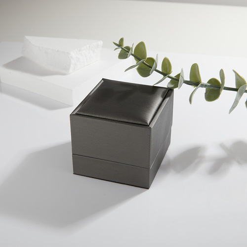 Packaging box for wire drawing PU jewelry, including rings, bracelets, necklaces, earrings