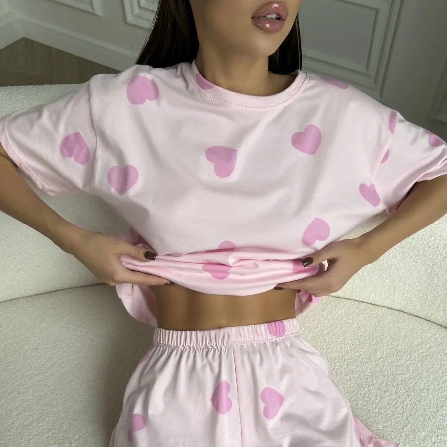 Comercio exterior casual ropa de mujer ropa de hogar transfronteriza pijamas de manga corta con estampado de amor pantalones cortos traje suelto y cómodo de dos piezas