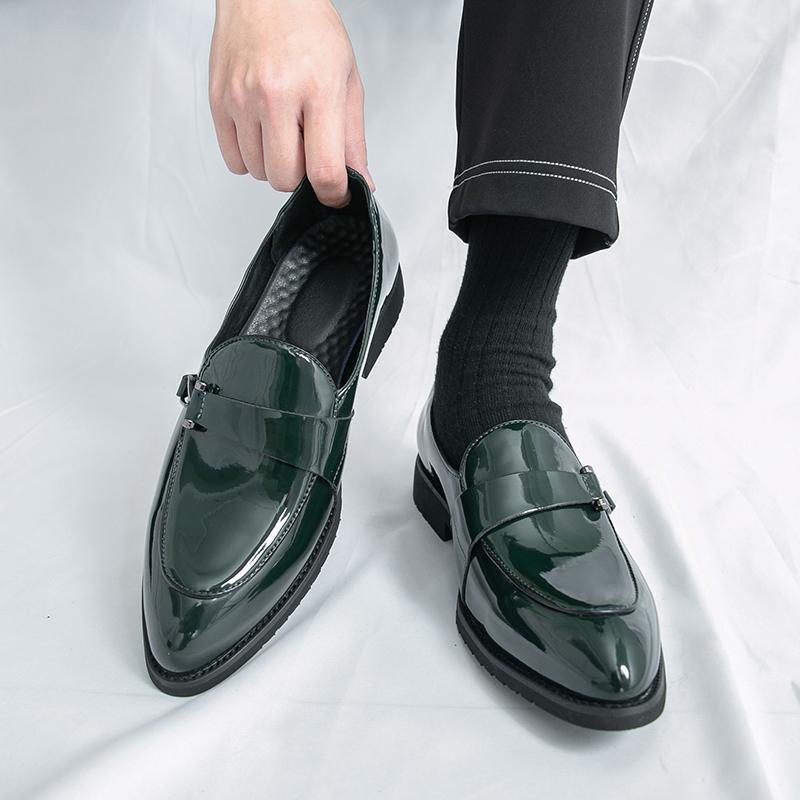 Zapatos Lefu de charol brillante transfronterizo de gran tamaño para hombre, zapatos de cuero puntiagudos, zapatos de hombre, zapatos de cuero blanco dorado 38-46